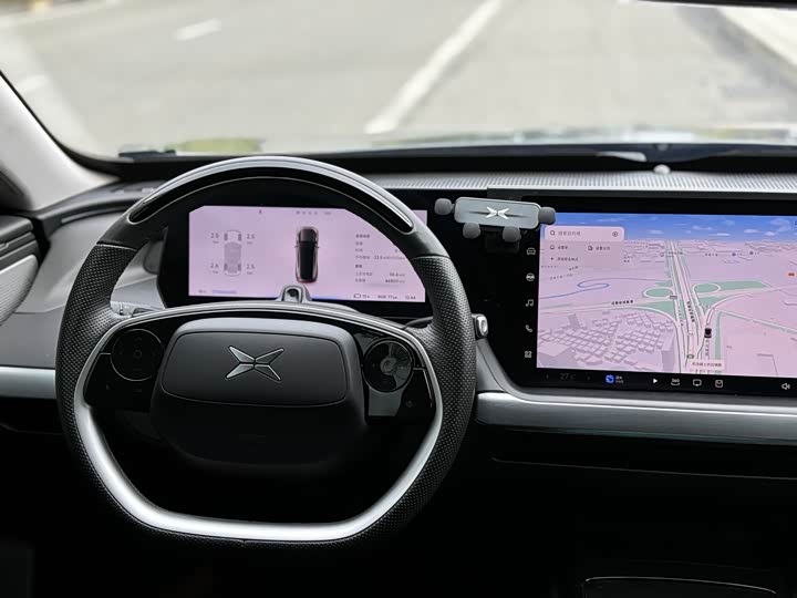 Фото 13 - XPeng P7