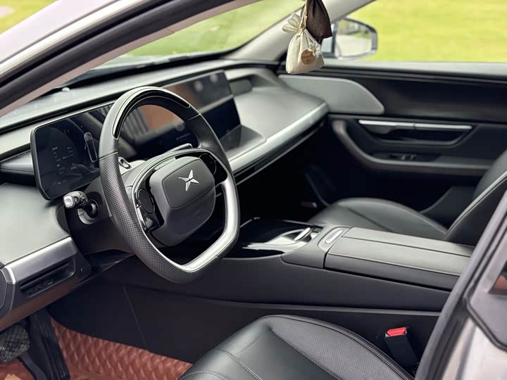 Фото 4 - XPeng P7