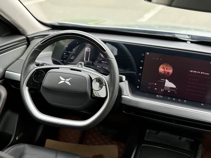 Фото 8 - XPeng P7