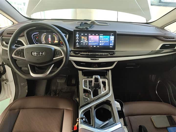 Фото 11 - Geely Jiaji