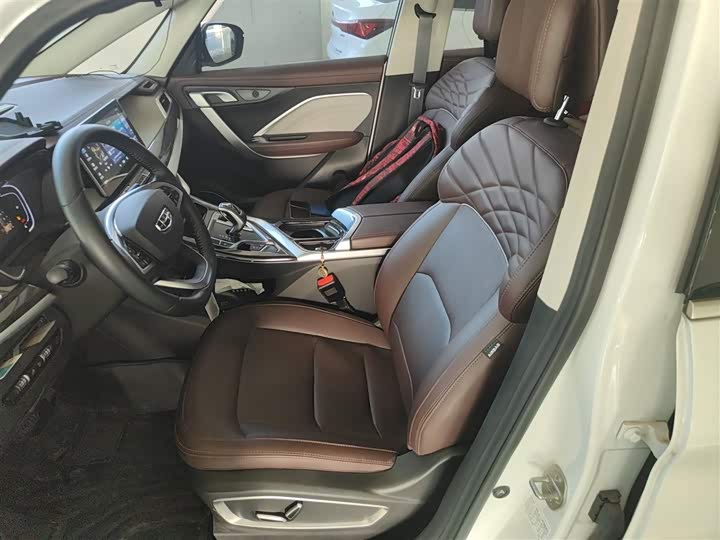 Фото 17 - Geely Jiaji