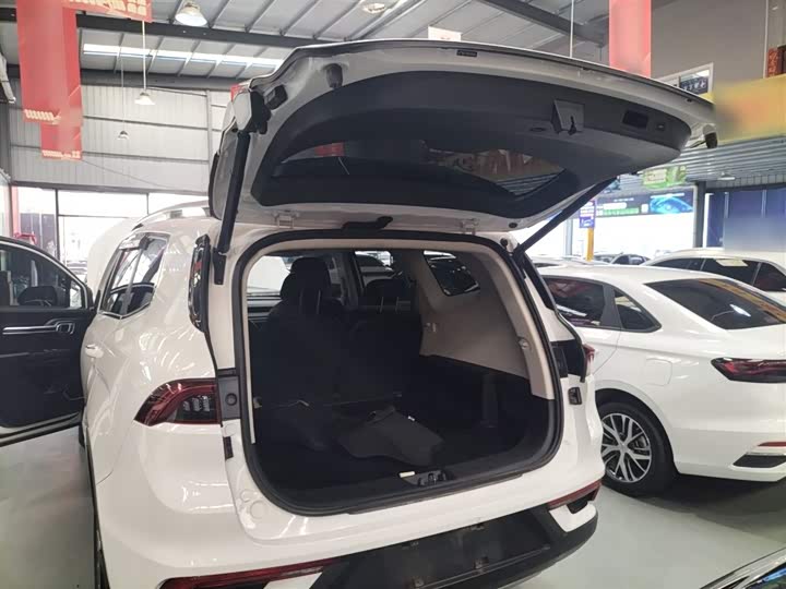 Фото 19 - Geely Okavango