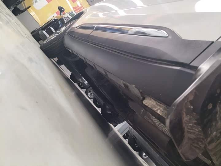 Фото 21 - Geely Okavango