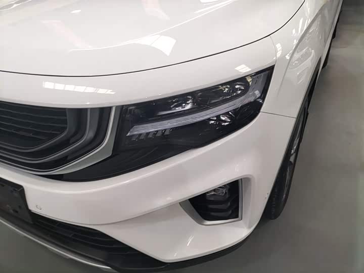 Фото 24 - Geely Okavango