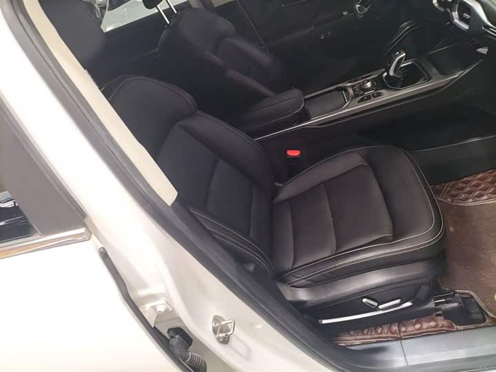 Фото 25 - Geely Okavango