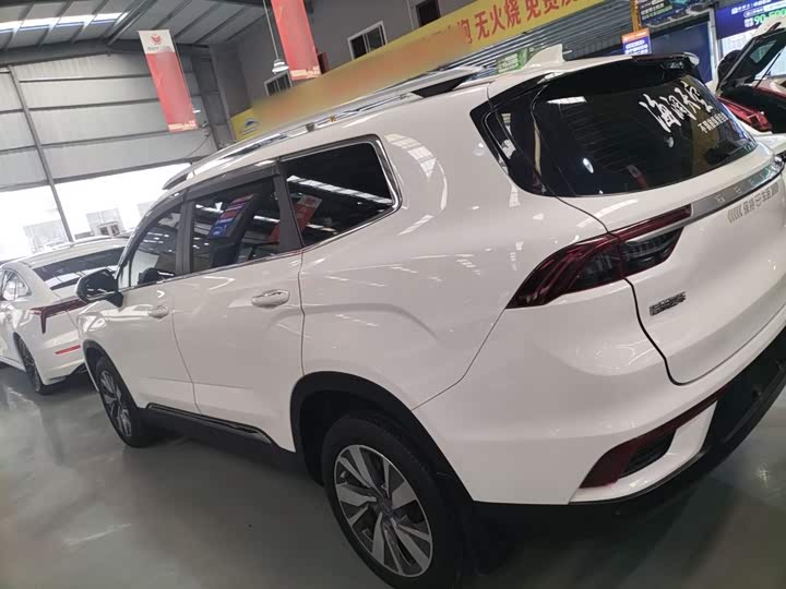 Фото 5 - Geely Okavango