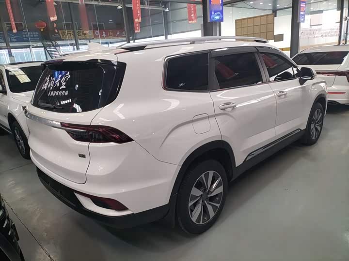 Фото 7 - Geely Okavango