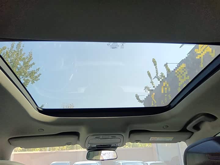 Фото 18 - Ford Edge