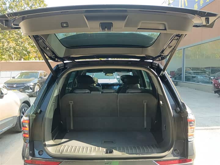 Фото 19 - Ford Edge