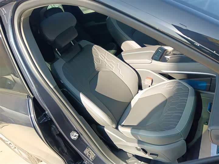 Фото 25 - Ford Edge