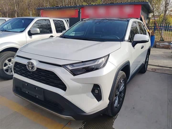 Фото 2 - Toyota RAV4