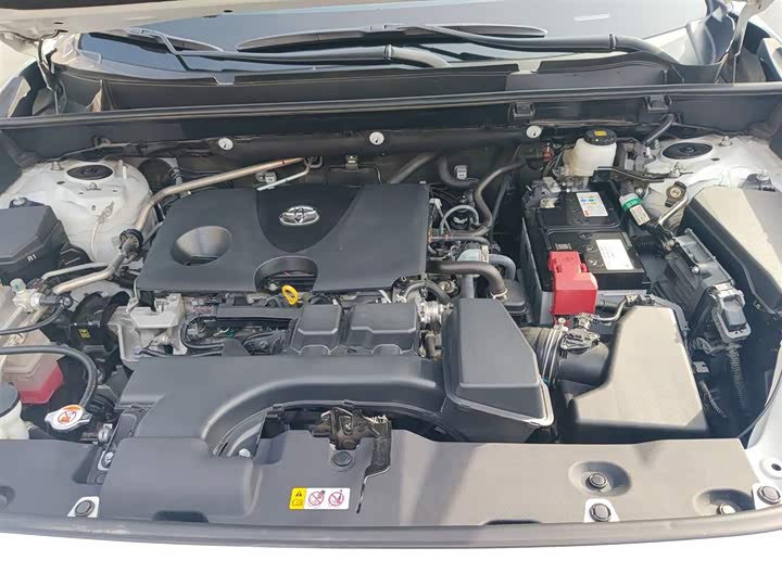 Фото 20 - Toyota RAV4