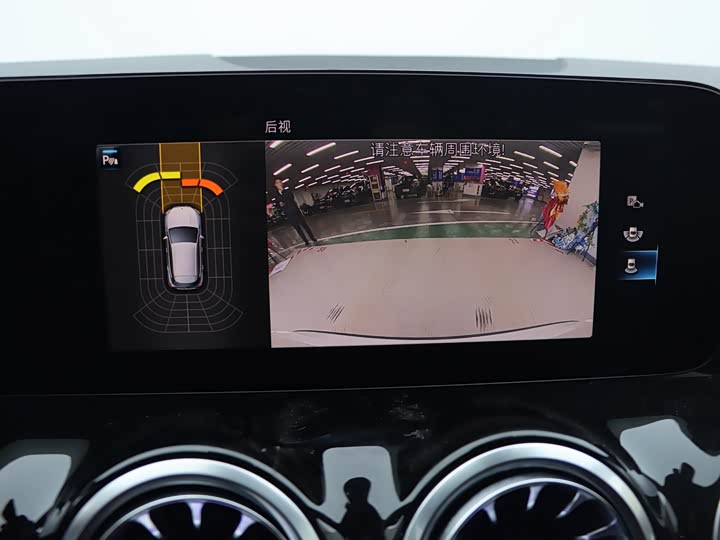 Фото 16 - Mercedes-Benz GLA-Class