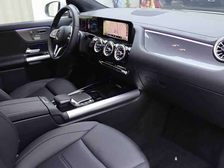 Фото 8 - Mercedes-Benz GLA-Class