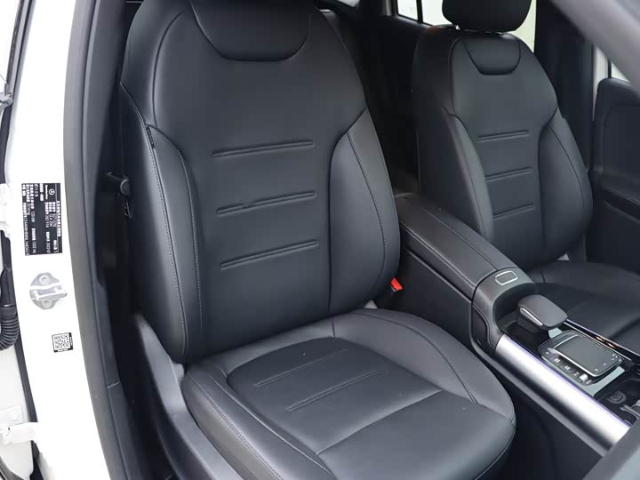 Фото 9 - Mercedes-Benz GLA-Class