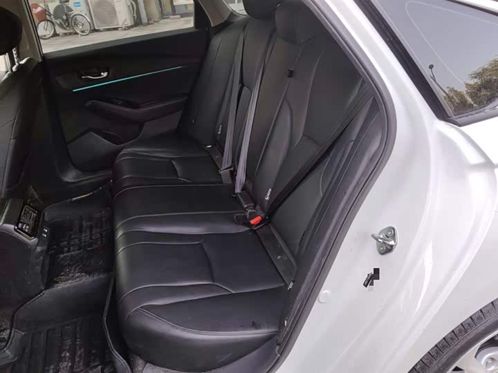 Фото 15 - Honda Accord