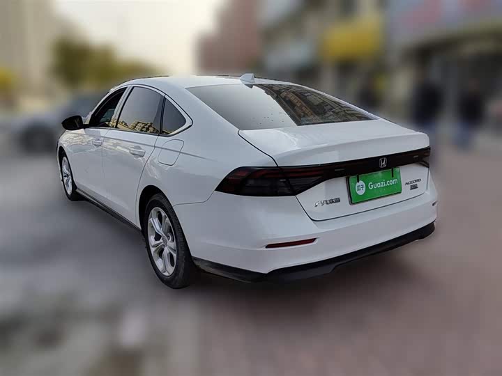 Фото 27 - Honda Accord