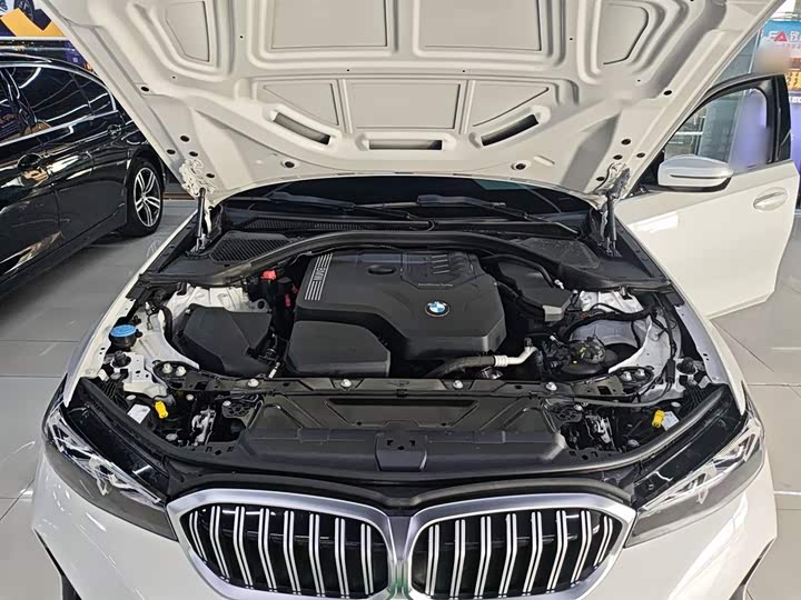 Фото 20 - BMW 3 Series