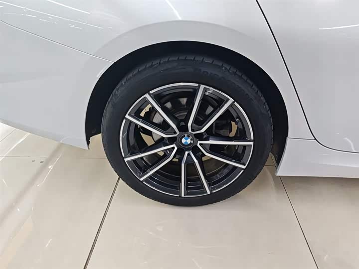 Фото 26 - BMW 3 Series