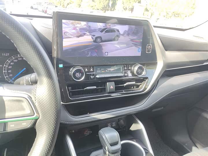 Фото 13 - Toyota Highlander