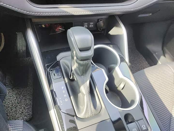 Фото 14 - Toyota Highlander