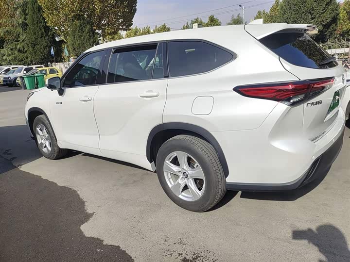 Фото 5 - Toyota Highlander