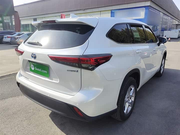 Фото 7 - Toyota Highlander