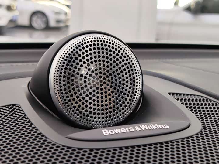 Фото 14 - Volvo XC60