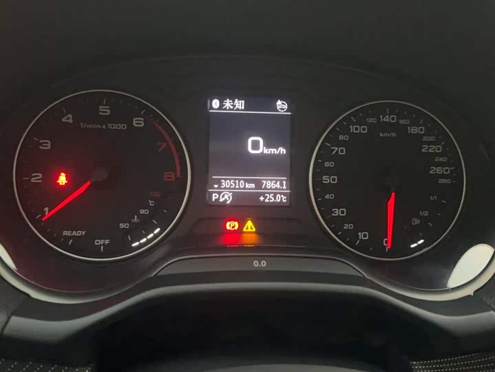 Фото 10 - Audi Q2L