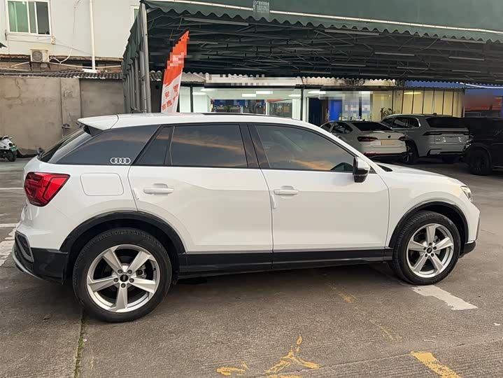 Фото 4 - Audi Q2L