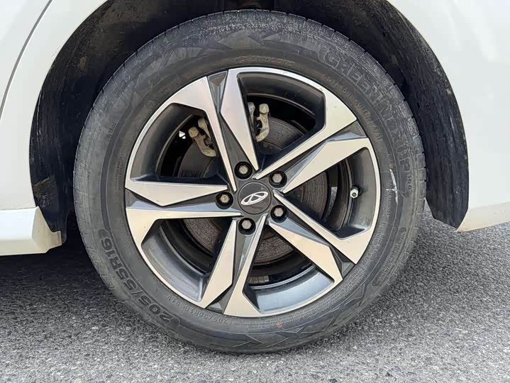 Фото 10 - Chery Omoda S5 (Arrizo 5 Plus)