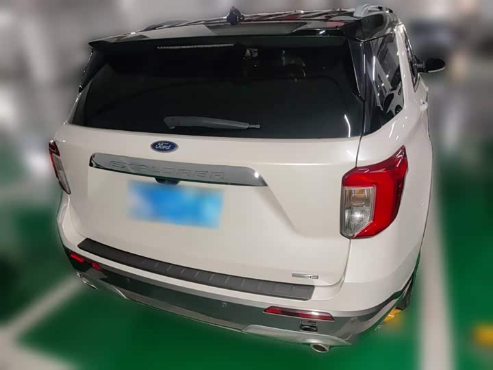 Фото 6 - Ford Explorer