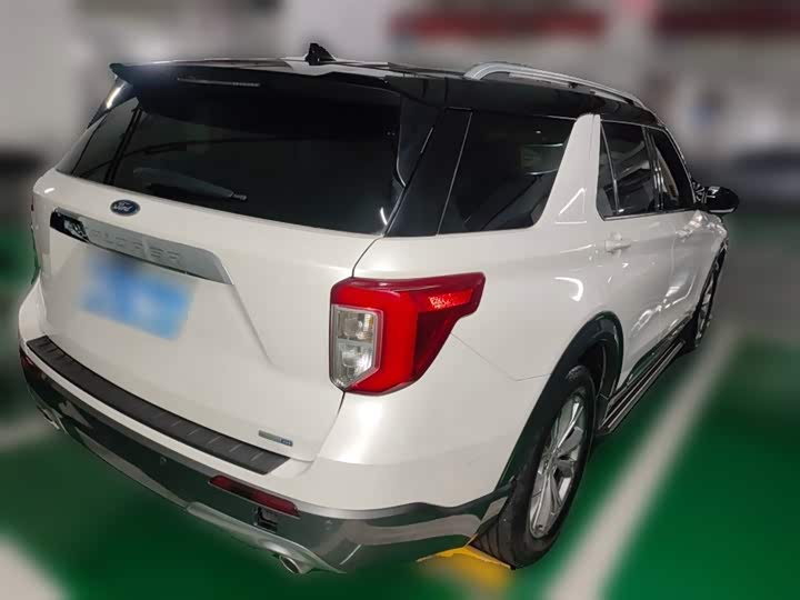 Фото 7 - Ford Explorer