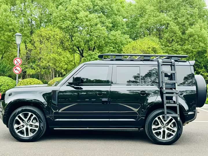 Фото 15 - Land Rover Defender