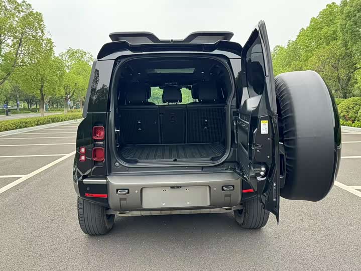 Фото 26 - Land Rover Defender