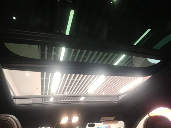 Фото 18 - Volvo XC60