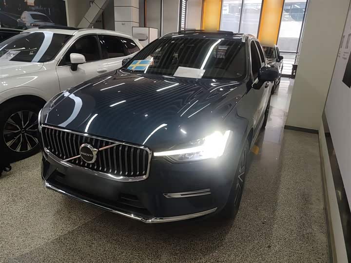 Фото 2 - Volvo XC60