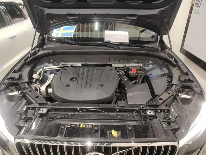 Фото 20 - Volvo XC60