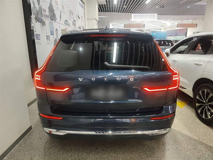 Фото 6 - Volvo XC60