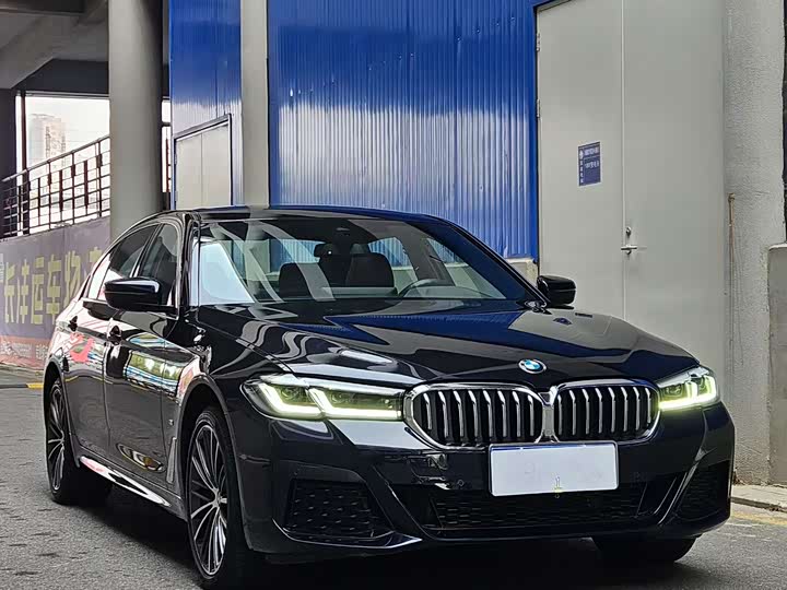 Фото 2 - BMW 5 Series