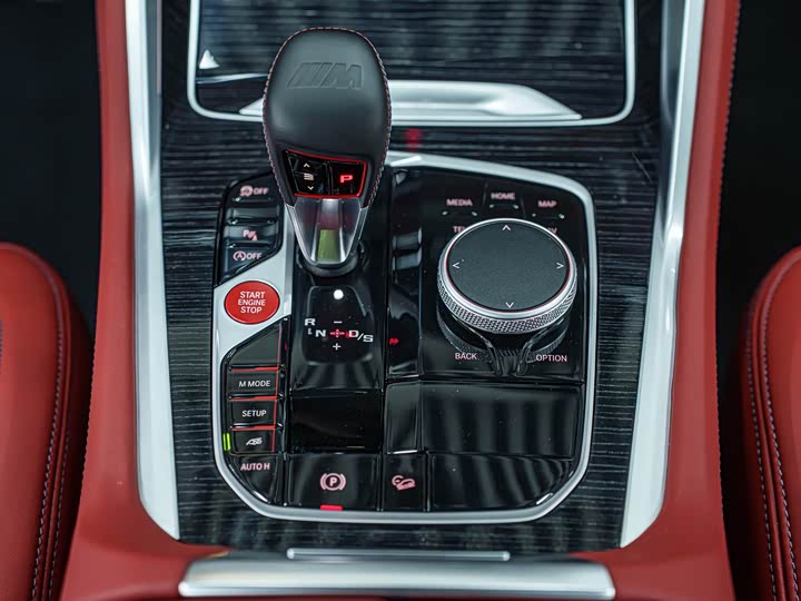 Фото 15 - BMW X5 M