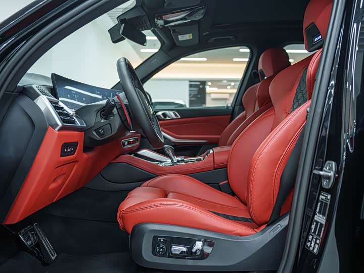 Фото 9 - BMW X5 M