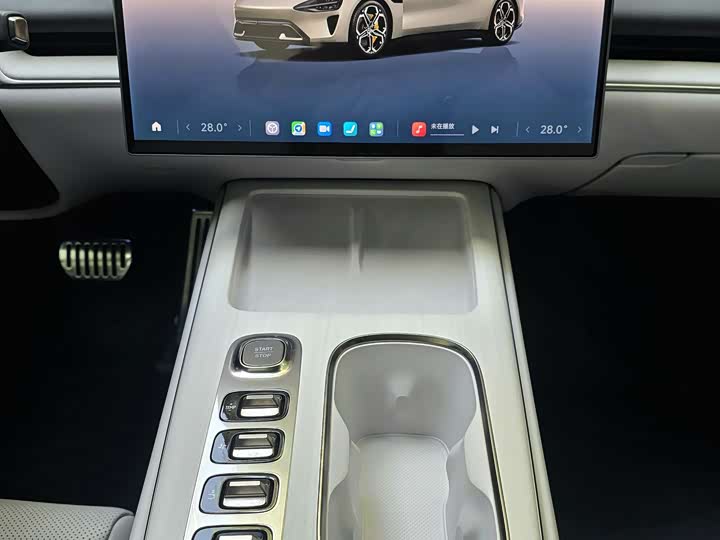 Фото 11 - Xiaomi SU7