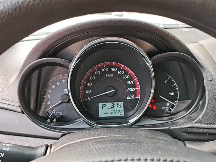 Фото 12 - Toyota Vios