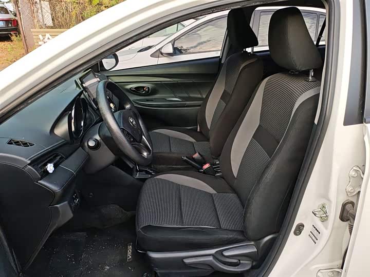 Фото 15 - Toyota Vios