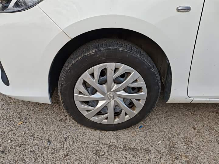 Фото 23 - Toyota Vios