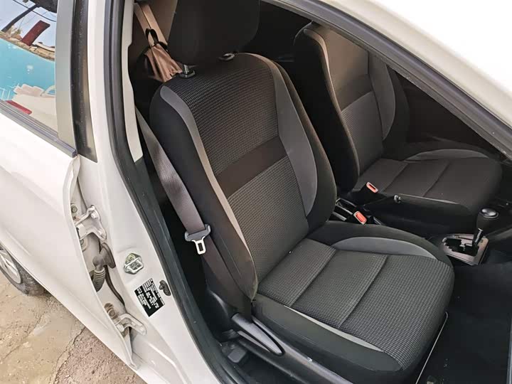 Фото 25 - Toyota Vios