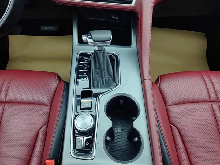 Фото 16 - Changan CS75 Plus