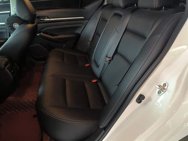 Фото 17 - Nissan Teana