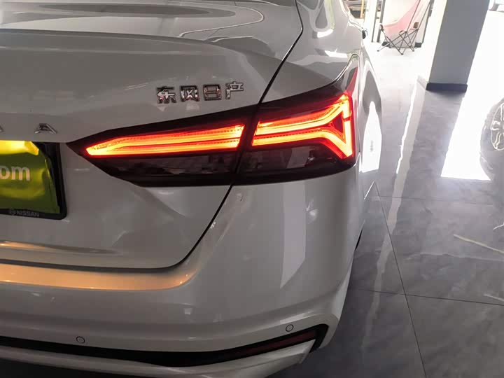 Фото 8 - Nissan Teana